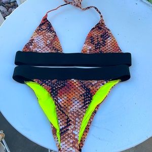 San Lorenzo bikini set (never worn)